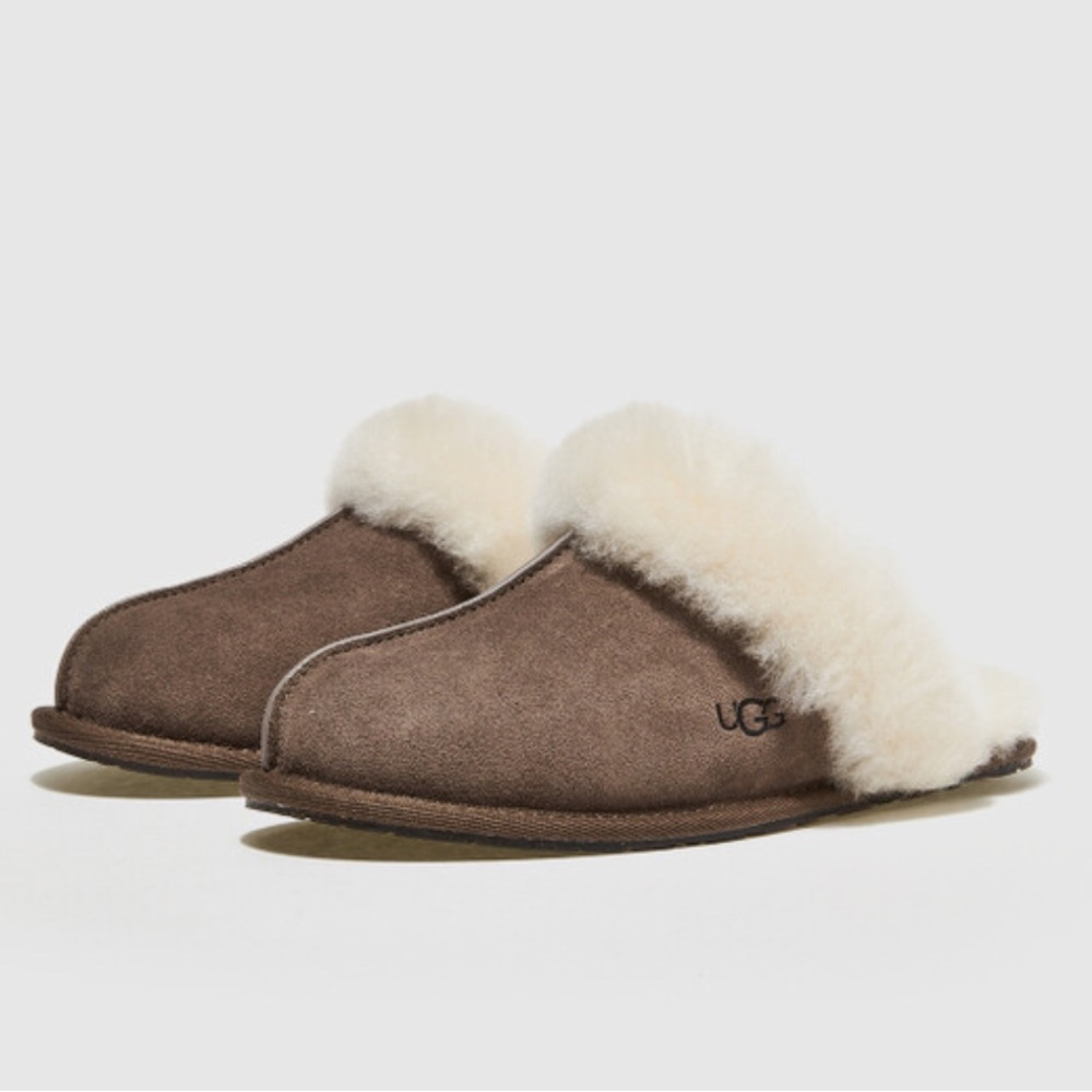UGG Women's Brown Slippers with Plush Cream Lining